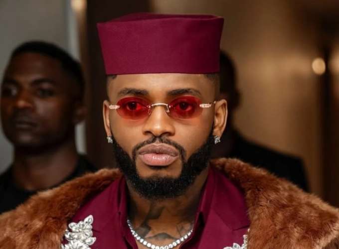 Mu gahinda kenshi Diamond Platinumz yahishuye uko yigeze kwangwa n'umukobwa bakundana n'ikintu yahise akora kubera agahinda kikaza kumuhindurira ubuzima bwe bwose