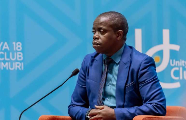 Yambutse ibihugu bitatu n'amaguru ahunga kuzaheka Kagame  - UBUHAMYA