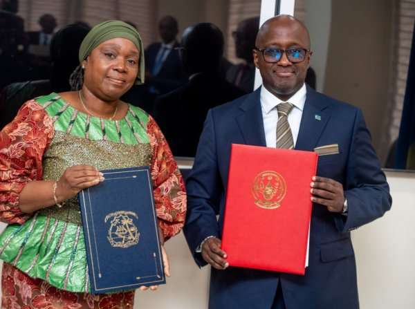 Abanyarwanda bajya muri Liberia bakuriweho Visa