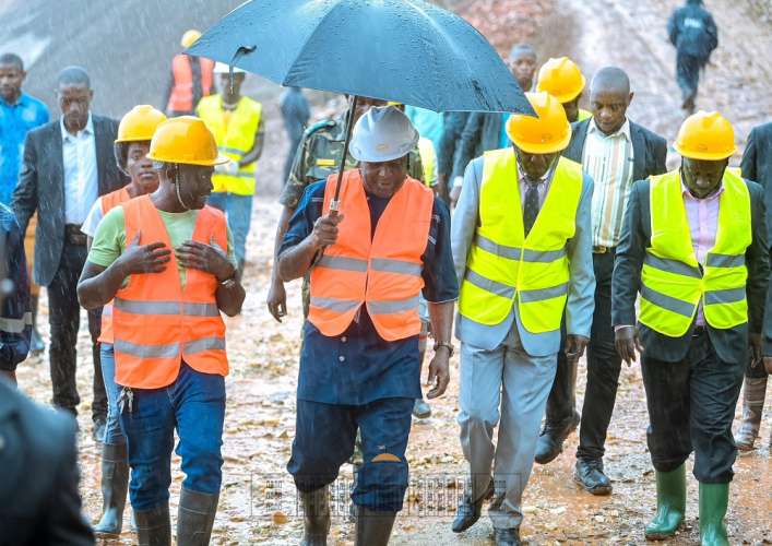 Perezida Ndayishimiye aherutse kurokoka urupfu abarinzi be basigara ari intere