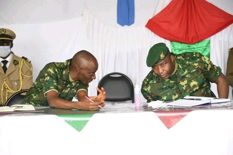 Haravugwa umwiryane hagati ya perezida Ndayishimiye, Gen. Prime Niyongabo ndetse na bamwe mu bayobozi ba CNDD-FDD bapfa ifatwa rya Uvira