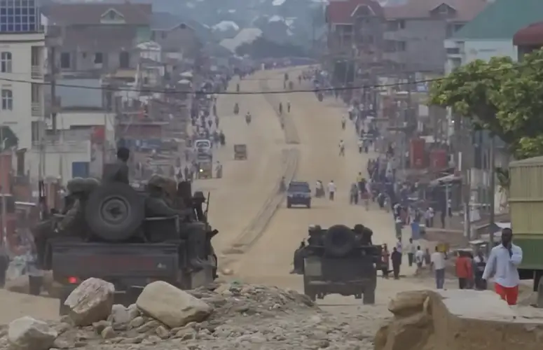 aFC/M23 ntiyavuye mu mugi wa Uvira nk'uko yari yabitangaje. Ese byatewe n'iki?