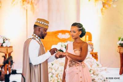 Umunyamakuru Tessy yaseranye imbere y'Imana n&rsquo;Umuraperi Shizzo (Amafoto)