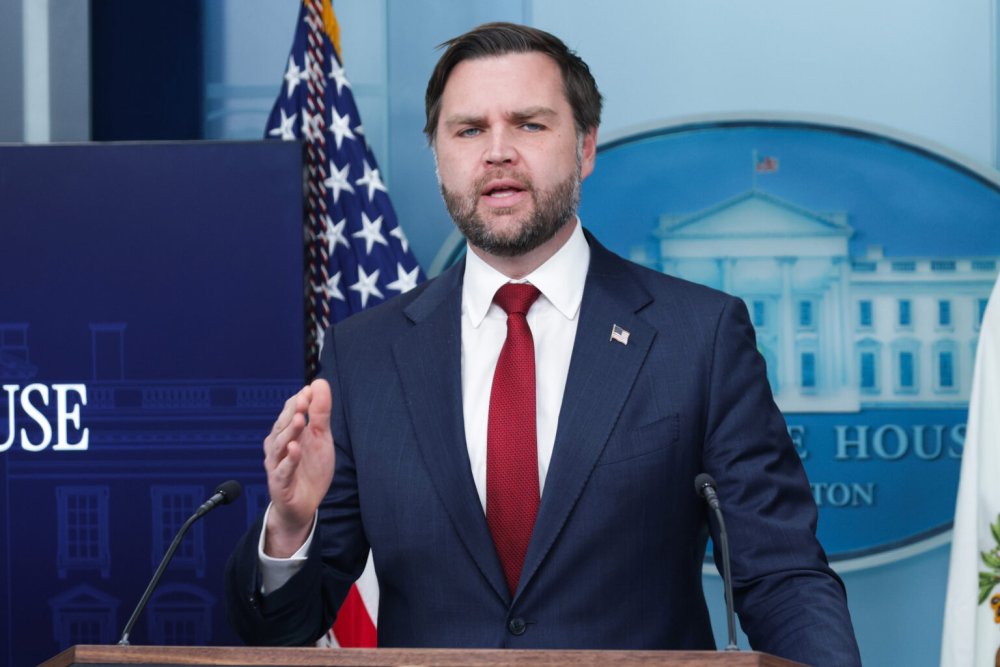 Ibivejuru ni amadayimoni