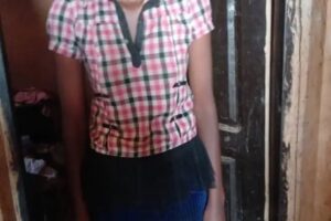 Umugore yafatanwe umurambo w’umwana we yawushyize mu ivarisi