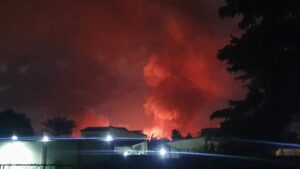 Perezida Ndayishimiye yemeje ko inkongi y’umuriro yatwitse ububiko bw’intwaro utatewe n’umuriro w’amashanyarazi