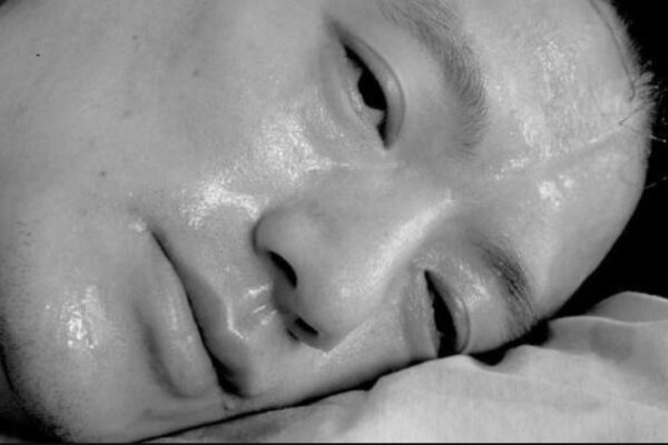 Impamvu zishobora gutera umuntu kubira ibyuya byinshi igihe aryamye nijoro