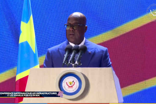 Perezida Tshisekedi yaciye amarenga ko azayobora RDC indi myaka myinshi mu gihe abatavuga rumwe nawe batabikozwa